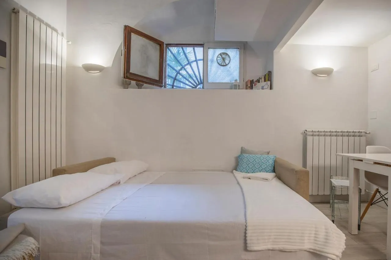 Laura Silent Loft Apartment Florence